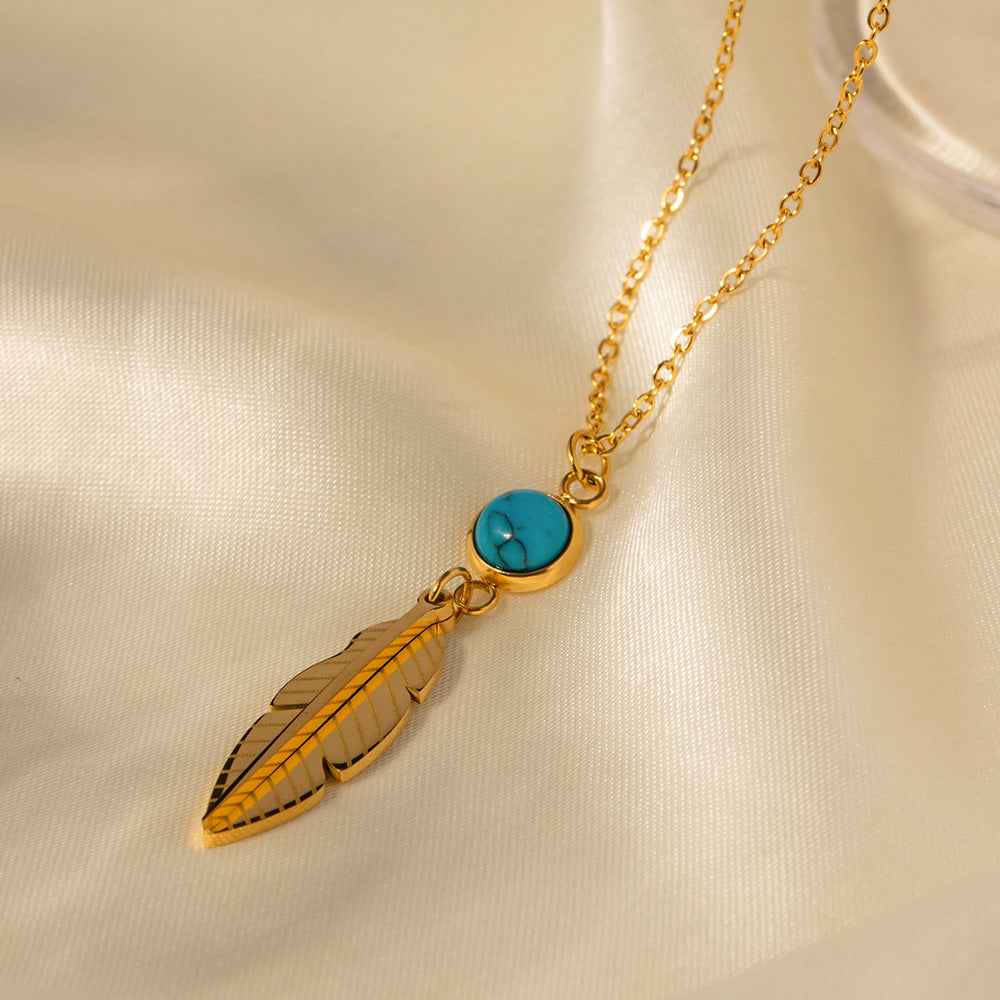 18k Gold Exquisite Fashion Feather Inlaid Turquoise Pendant Design Versatile Necklace