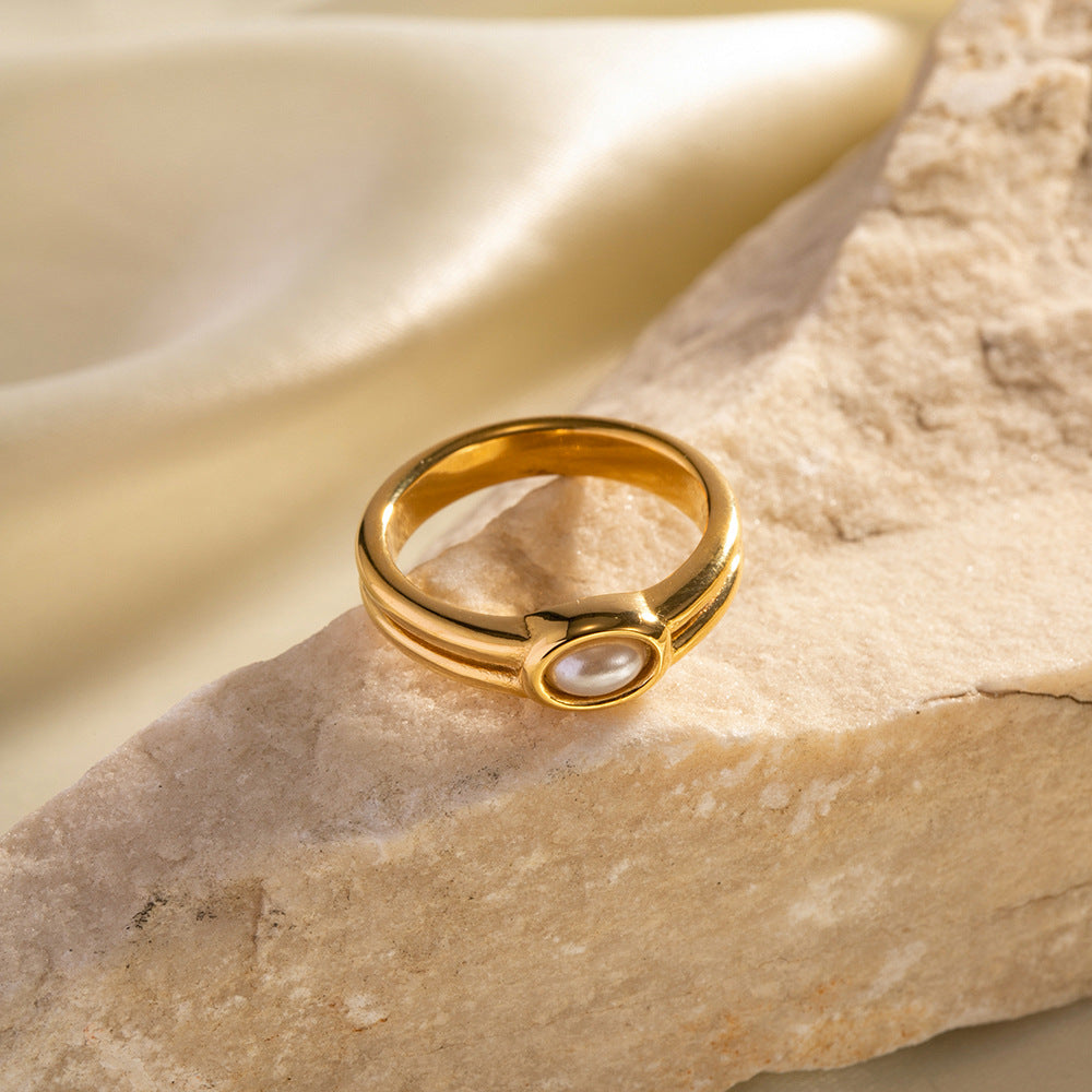 18k Gold Exquisite Dazzling Pearl Inlaid Design Versatile Ring