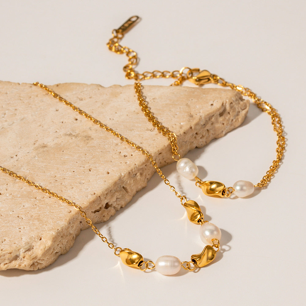 18K Gold Vintage Fashion Geometric Shape with Pearl Design Bracelet Necklace Set