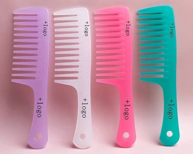 Custom Wide Tooth Comb Wholesale Bulk Your Company Name Printed Private Label Hairstylist Personalized Gentle Detangling Comb 100 pc
