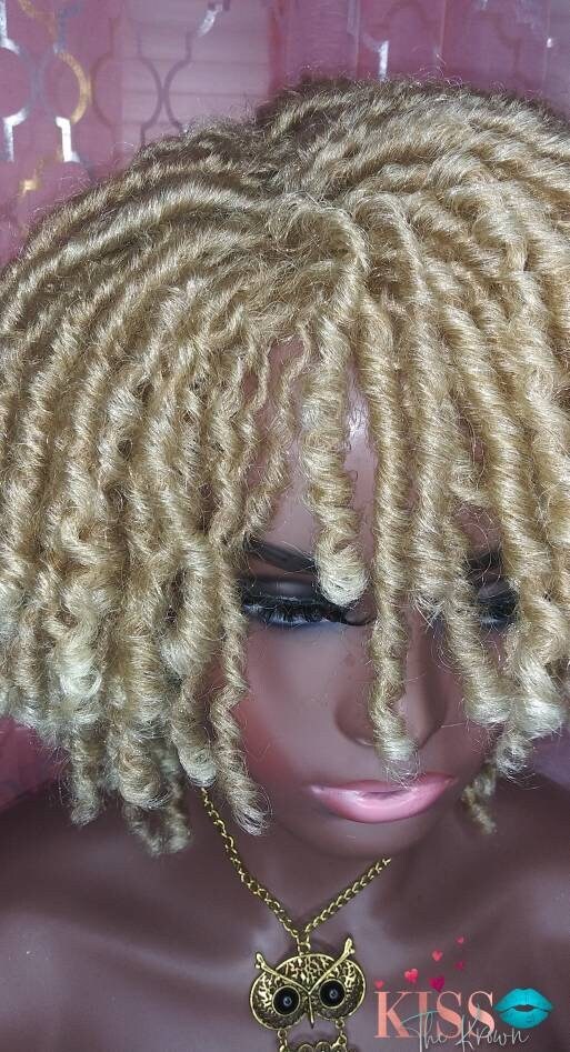 SAISHA~Soft Locs Spring Curl Wig Synthetic Hair Ombre Blonde 8 in Short Curly Synthetic Hair Faux Dreadlocks Wig with Bangs